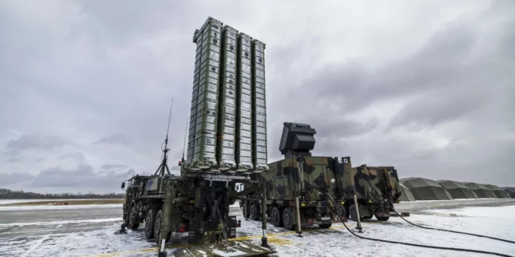 Lituania pide a la OTAN reforzar su defensa antiaérea tras incursión de drones rusos