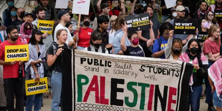 Trump congela $584 M en fondos federales a UCLA tras protestas antiisraelíes